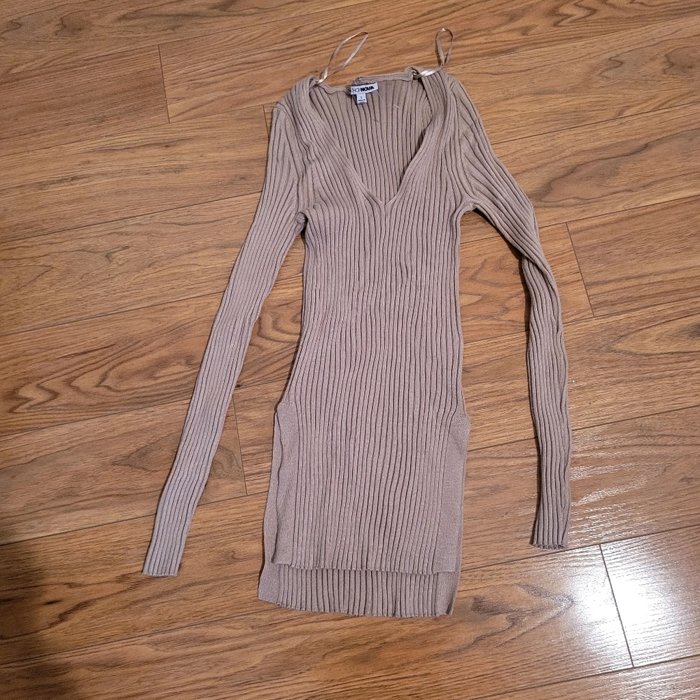 Elegant Tan Ribbed Knit Shirt